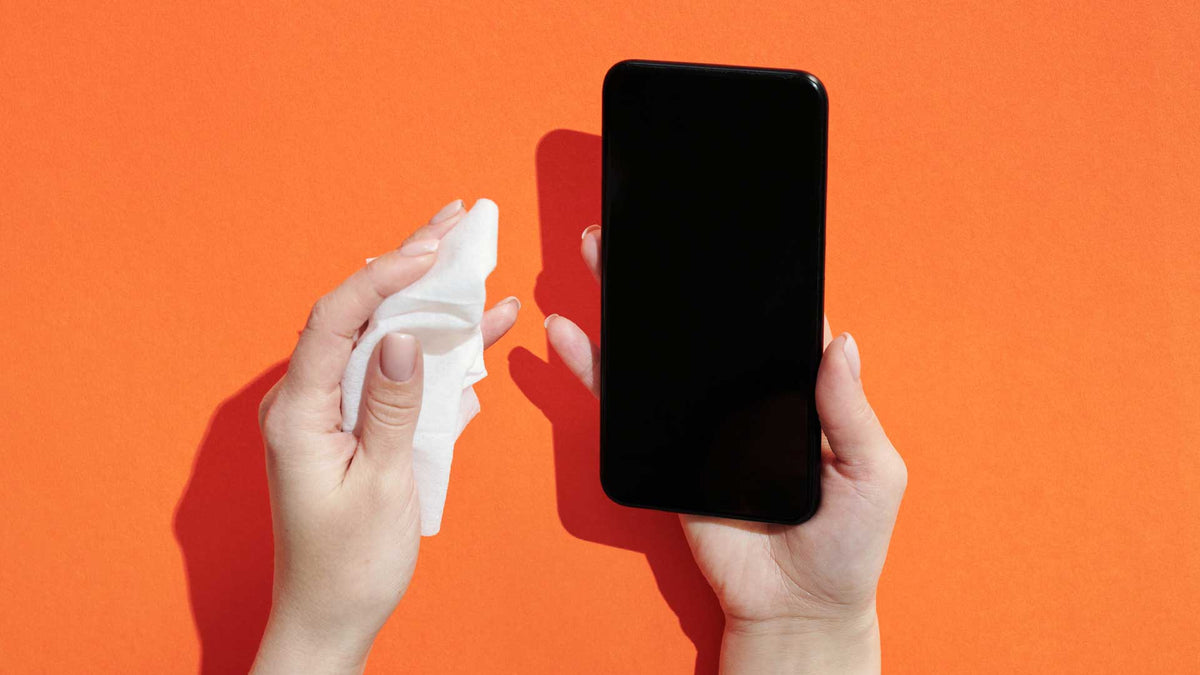 The Right Way to Clean Your Phone Screen Disinfection and Sanitizatio
