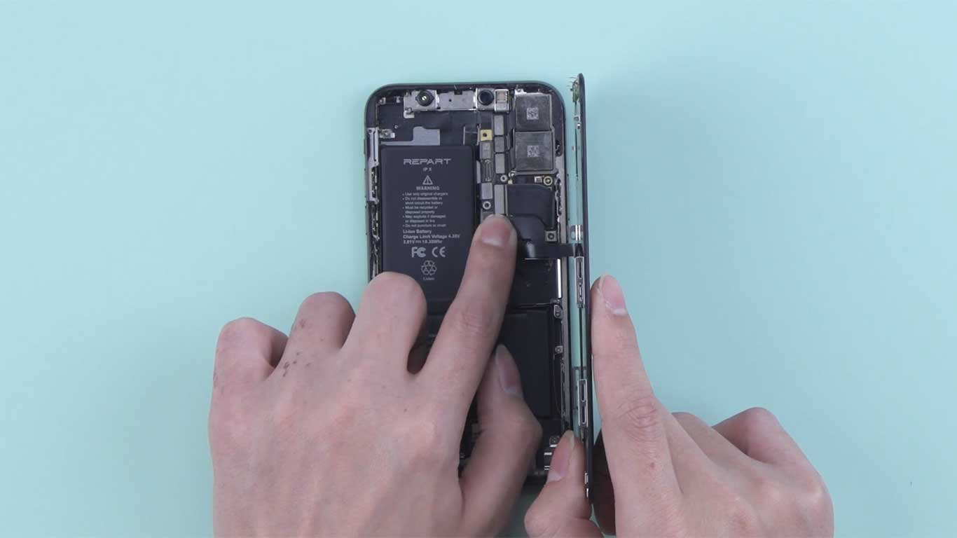 Professional vs. DIY Phone Repair: Making the Right Choice for Your Smartphone
