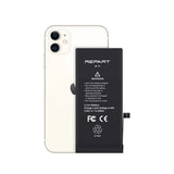 Batterie de téléphone noire avec la marque « REPART » sur fond blanc